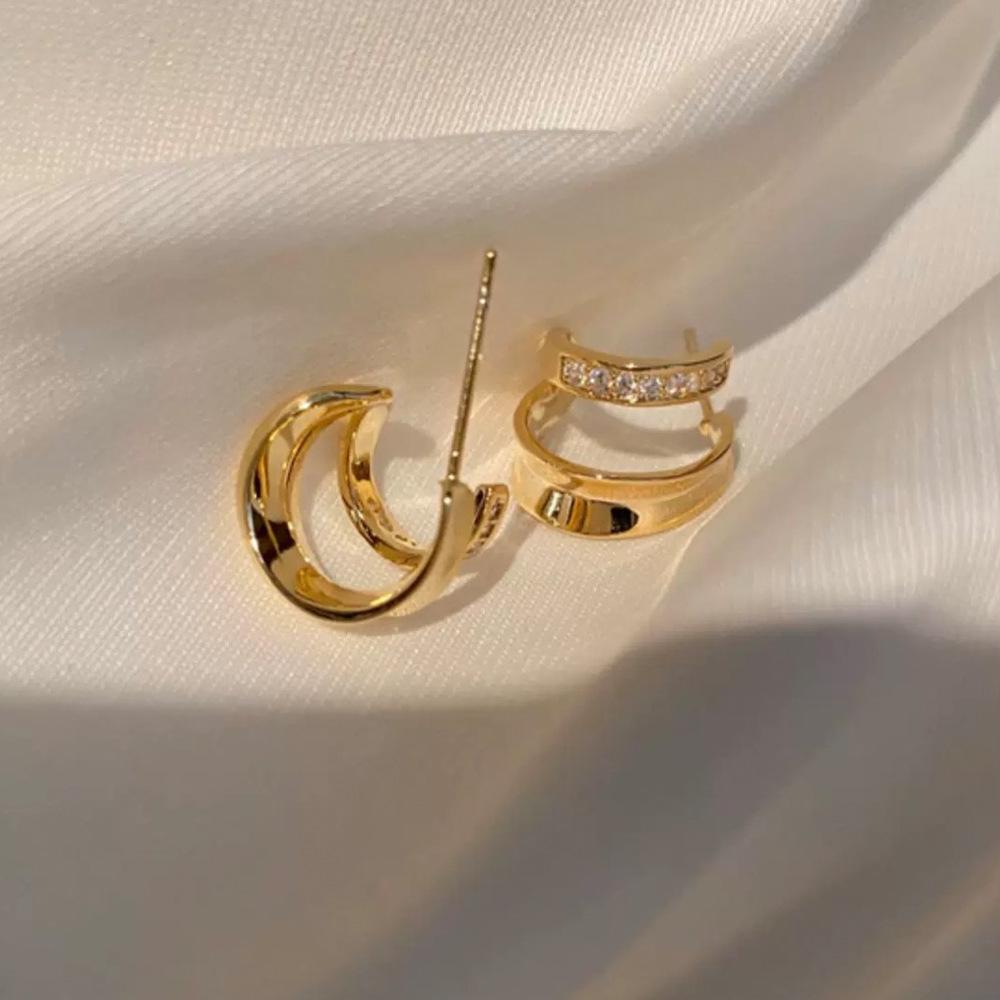 Nischen-Design Süße Creolen: Elegante Promi-Ohrringe mit vielseitigem Stil