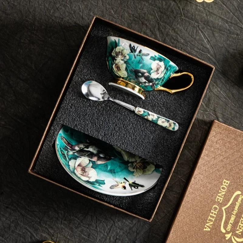 Malý šálek kávy ve vynikajícím evropském stylu, luxusní sada na odpolední čaj, elegantní sada kostních šálků s vysokou estetickou hodnotou
