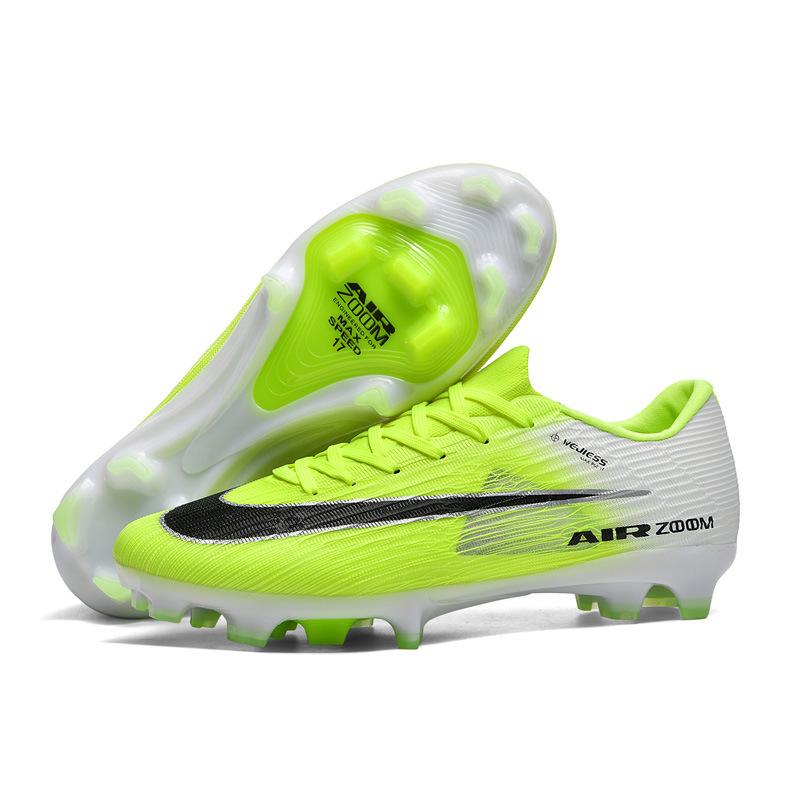 Scarpe da calcio basse per giovani uomini e donne per sport all'aperto erba combattimento reale antiscivolo professionale AG unghie rotte