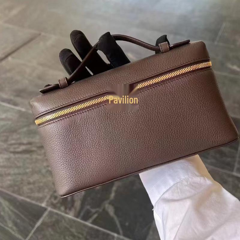 Bolso bandolera y bolso de mano de piel de vaca con grano lichi L19 italiano