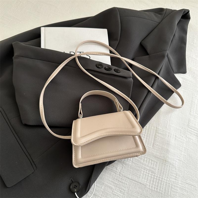 Niche design bag women's 2025 new trendy retro handbag fashion women's bag shoulder messenger bag