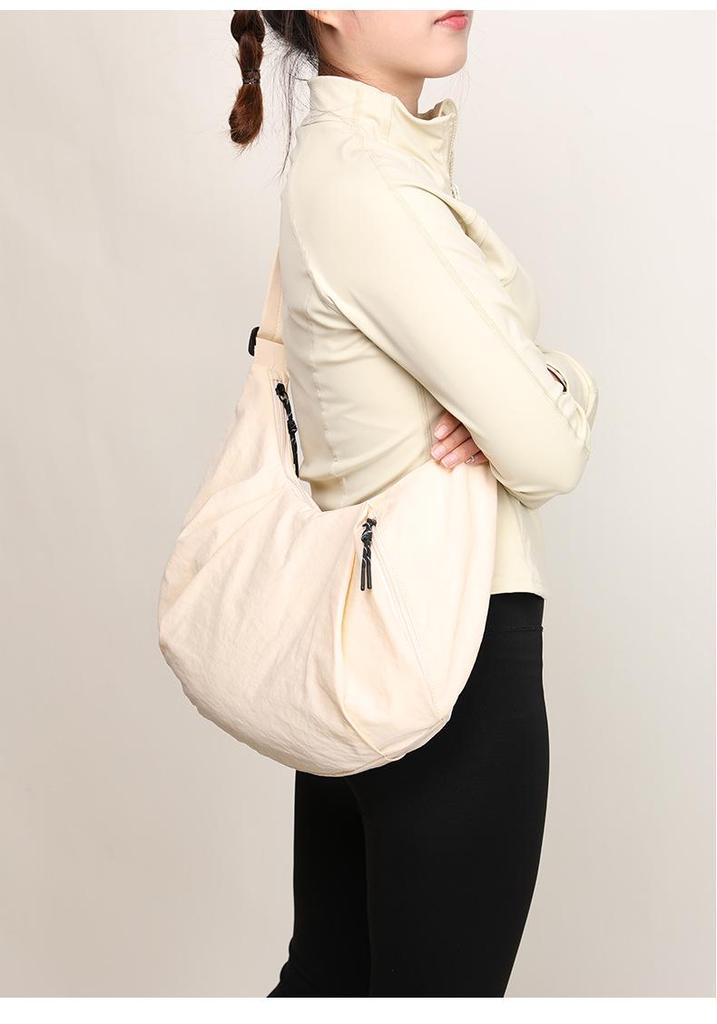 Unisex Nylon Crossbody Bag - Large Capacity, Sports Style, Cycling-Friendly Dumpling Design