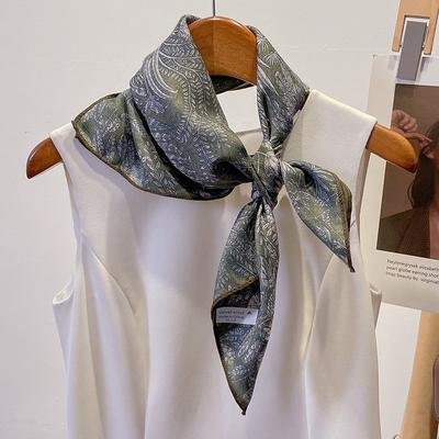 Accessoires – Schals & Tücher
