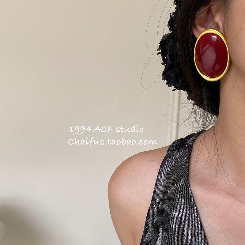 

Chaifu Studio/E870 European and American Style Exaggerated Oval Resin Earrings, Light Luxury Retro High-End Earrings Red Pair