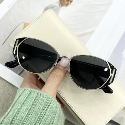 New Sunglasses Celebrity Travel Photography Glasses UV Resistant and Sun Shading Versatile Sunglasses