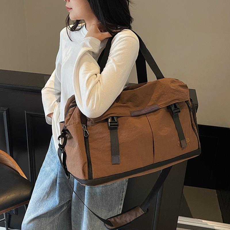 Sports and leisure fitness bag women's wet and dry separation swimming training bag large capacity simple Oxford cloth short trip bag