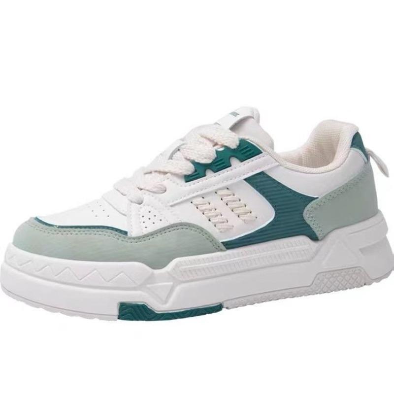 Fashion 2024 New Little White Shoes for Women Korean Versatile Female Students Thick Sole Board Shoes for Leisure Sports Shoes for Women