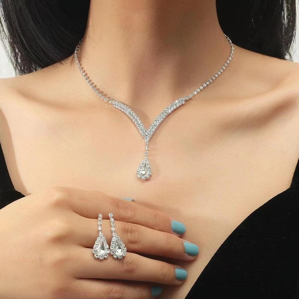 Crystal Rhinestone Teardrop Pendant Necklace & Earrings Set – Elegant European American Fashion Jewelry for Women