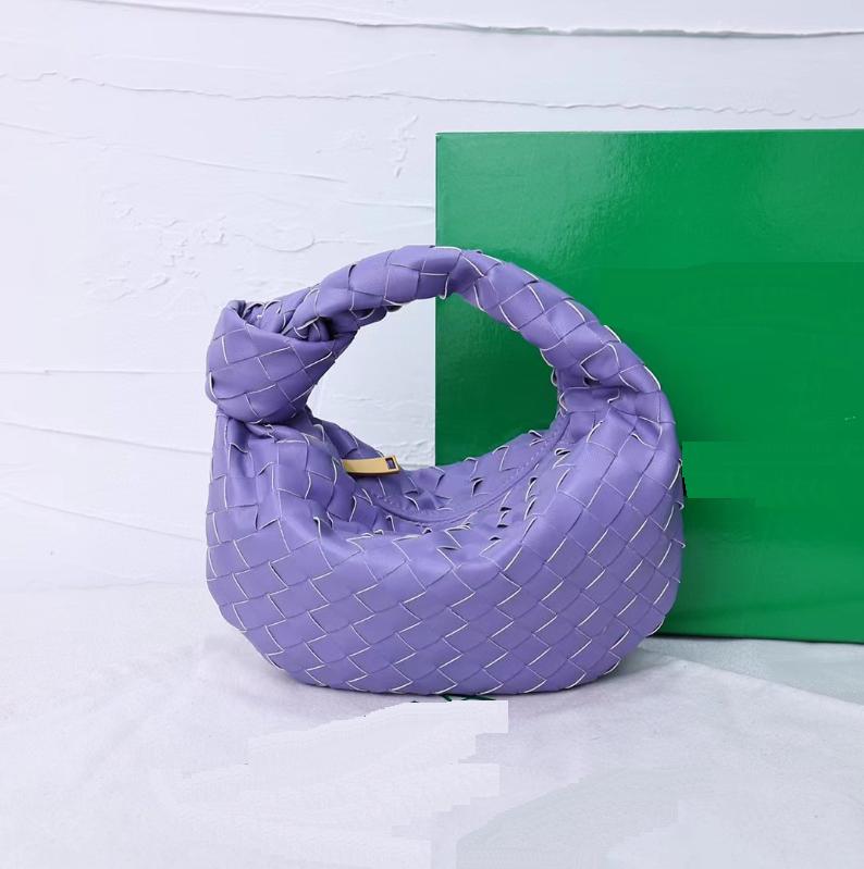 New Woven BV Hornbag Knot Handbag Compact And Lightweight Available In Large Sizes