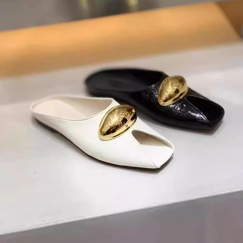 Fashion 2025 New Leather Elegant Temperament Metal Buckle Fish Mouth Slippers Fashionable Flat Shoes Cool Slippers Summer Trend