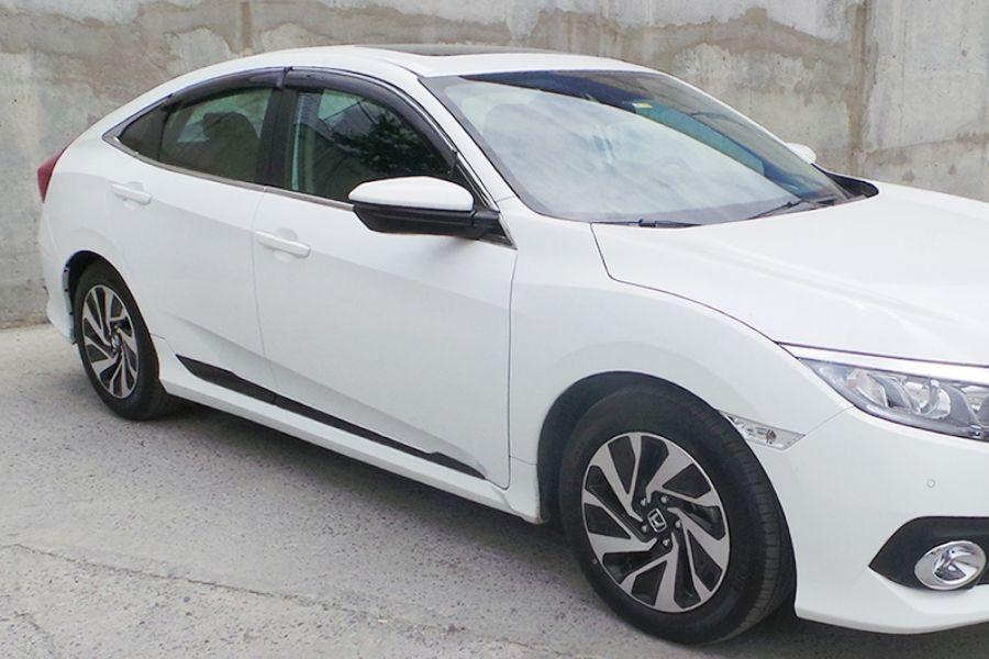 

Молдинги на двери (4 шт, черные) для Honda Civic Sedan X 2016-2021 гг