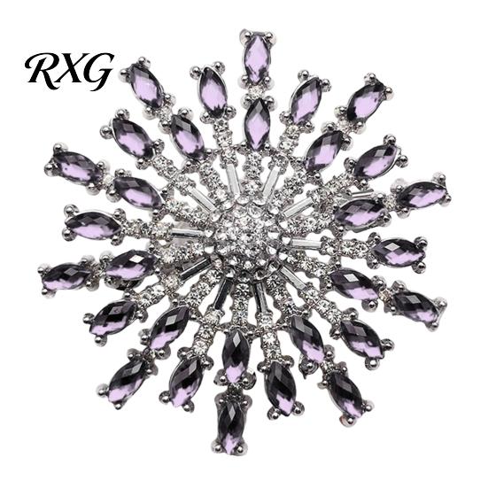 Three-dimensional Brooch Rhinestone Radial Flower Pin, Decorative Zinc Alloy Lapel Sweater Women Metal Cardigan Coat Suits Clothing Accessories,