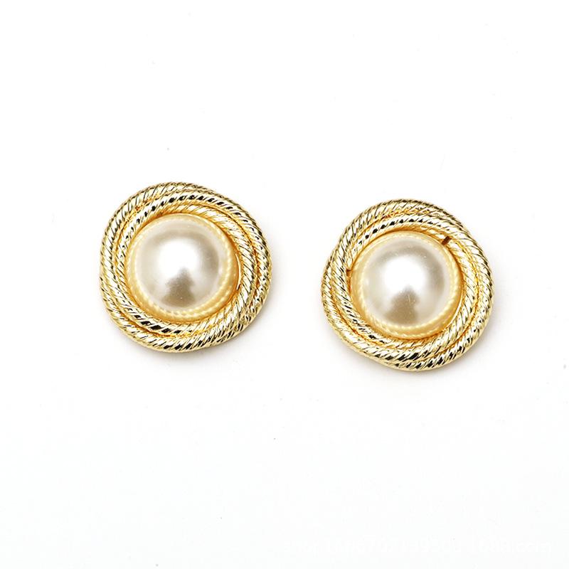 2022 Trendy Pearl Stud Earrings - Elegant, Luxurious, Simple Ear Jewelry for Women, Retro Summer Style золотой