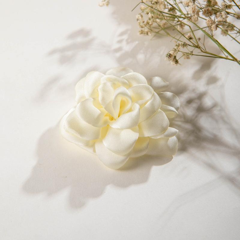 Colored Camellia Rose Fabric Broken Hair Duck Bill Clip Korean Flower Bangs Clip Photo Hair Accessories Woman