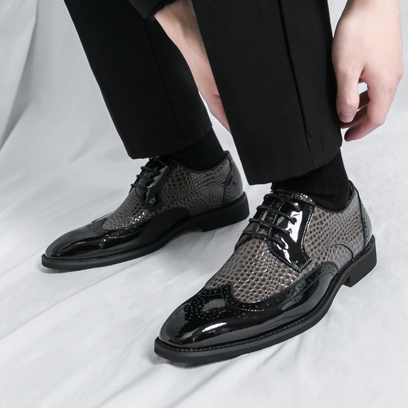 Men Brogues Wedding Dress Dance Shoes Black Brock Carved Leather Shoes Business Formal Shoes Tuxedo Prom Blazers Shoes Large Size