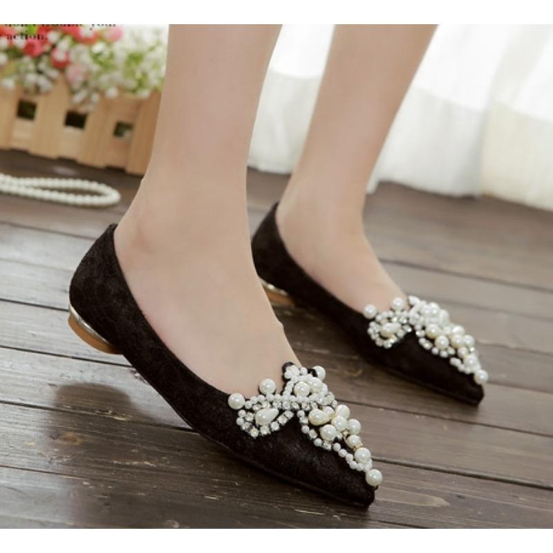 Fashion New Crown Pearl Soft Flats Wedding Shoes Pointed Toe Women Dress Moccasins Low Pearl Heel Ladies Fashion Luxury Plus Size 43