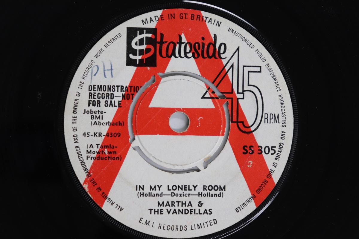 

7inch Record MARTHA REEVES, VANDELLAS - In My Lonely Room / A Tear For The SS305PROMO STATESIDE UK Soul/Funk Used