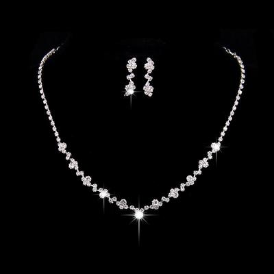 Elegant Bridal Necklace and Earring Set: Fashionable and Versatile Jewelry