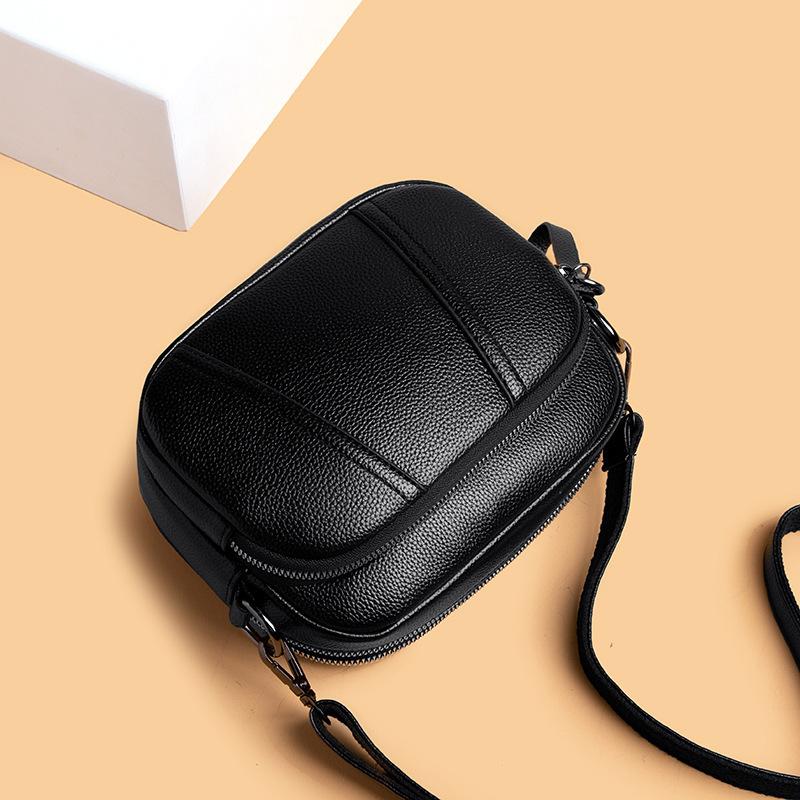 Сумка для мобильного телефона с заклепками и молнией маленькая квадратная сумка простая мягкая кожаная сумка через плечо женская чёрный 2733₽