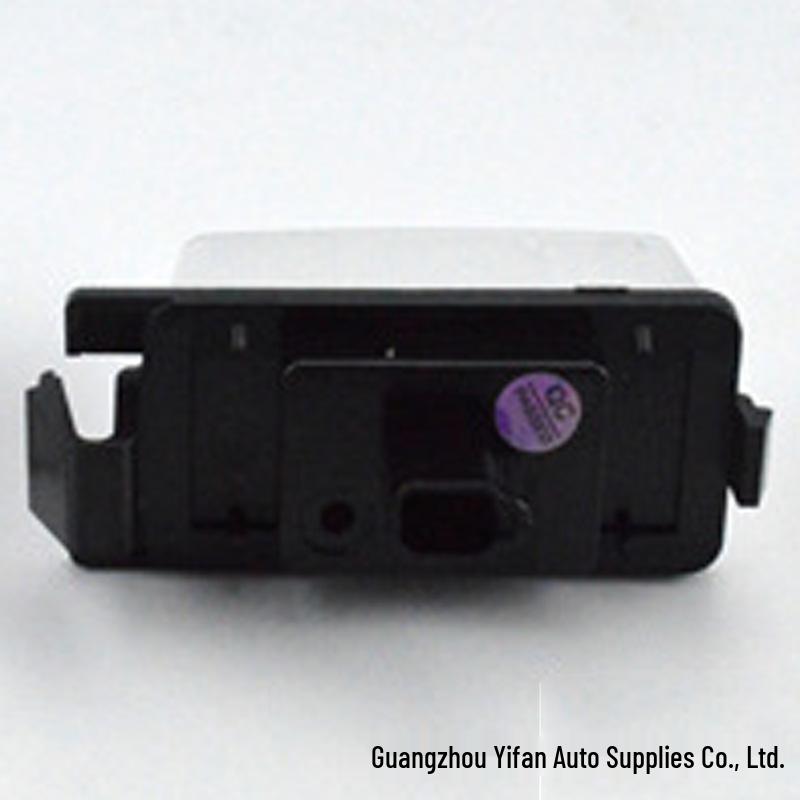 Infiniti License Plate Lights for Cross-Border Use