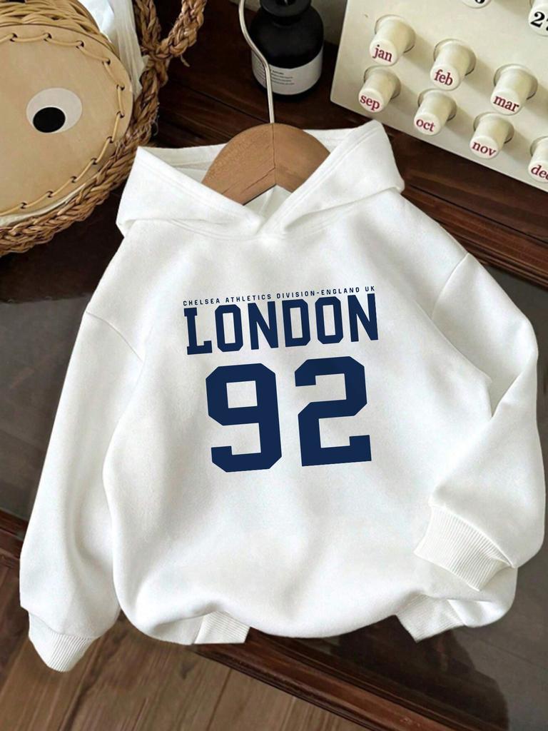 This children's casual hoodie featuresthenumber92andletterpatternsIt's warm comfortableandsuitableforspringautumnandwinter wear.