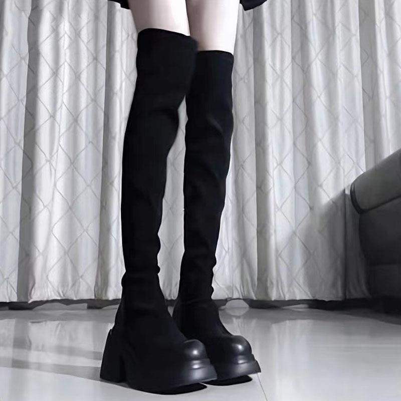 

Эластичные замшевые ботфорты женские осенние на высоком каблуке на платформе черные короткие ботинки ретро облегающие ботинки 40