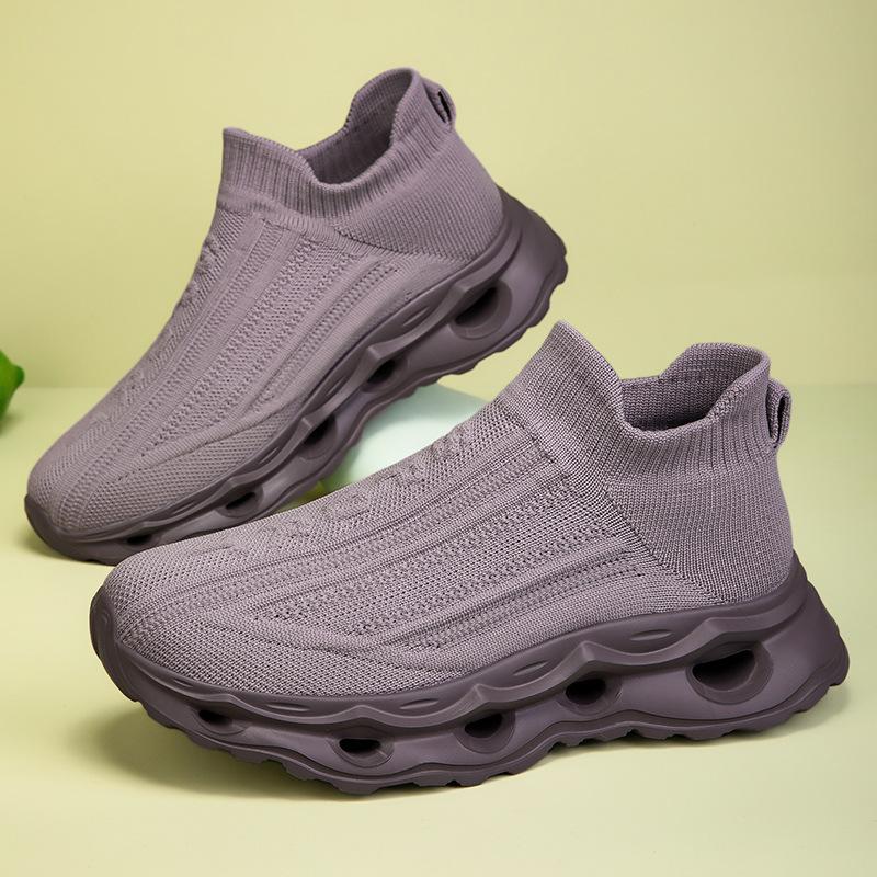 New Large Size 48 Breathable Socks Shoes Women's Wear-resistant High Elastic Sports Shoes Men's Flying Knitting Fashion One Pedal