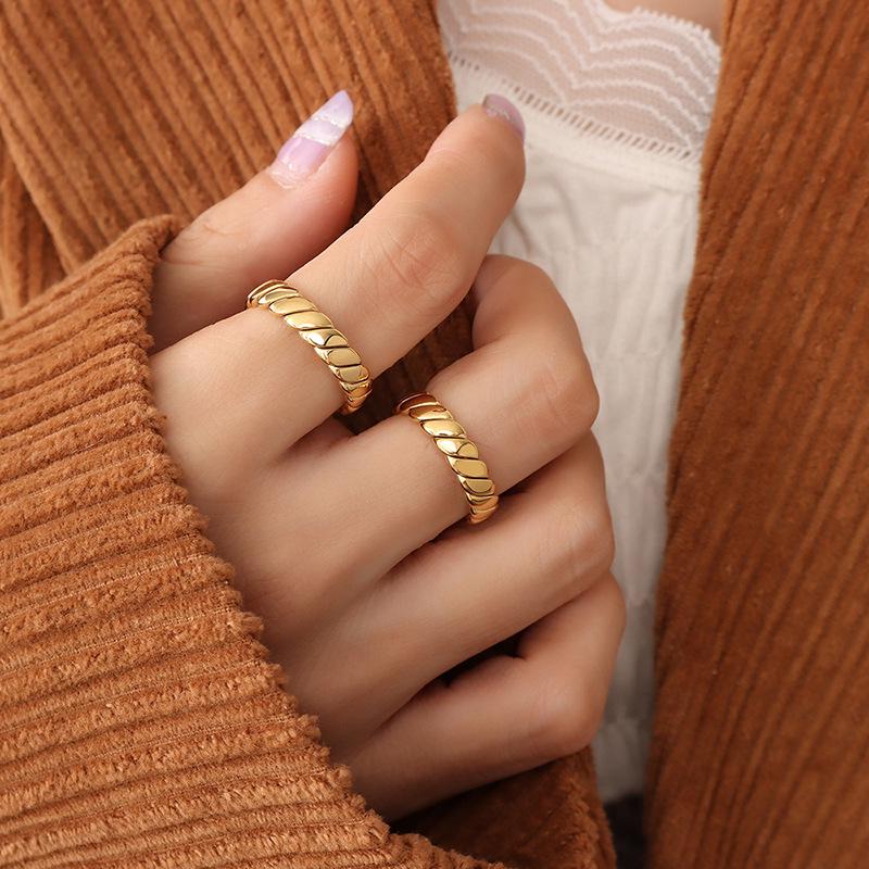 French Retro Geometric 18K Gold-Plated Stainless Steel Couple Rings - Niche INS Style