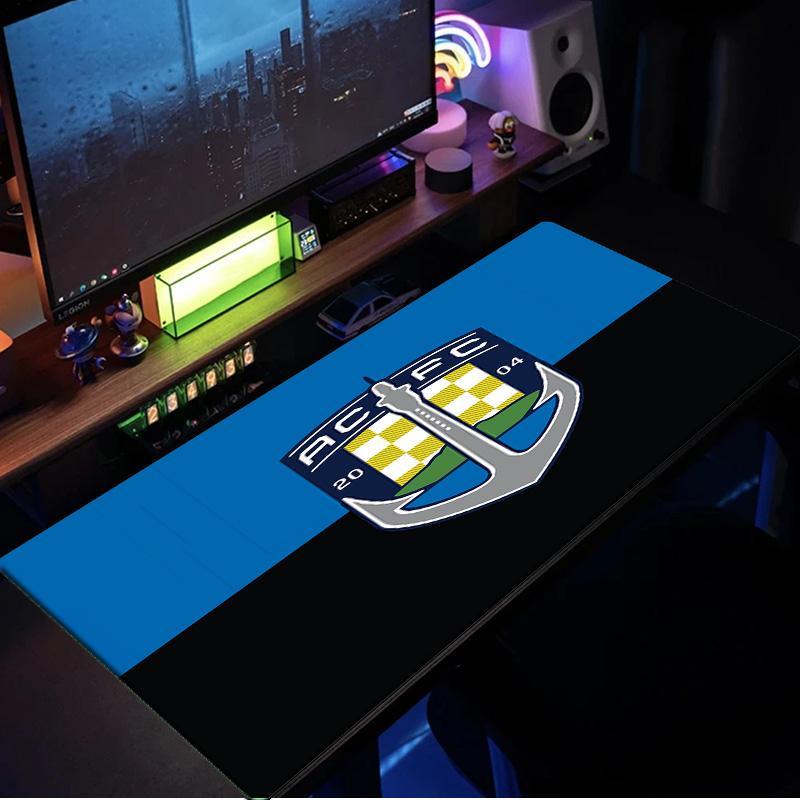 Acfc Team Crest mouse pad, rubber base, esports desk mat, mouse pad for gamers and office use, gaming desk , easy to clean mat