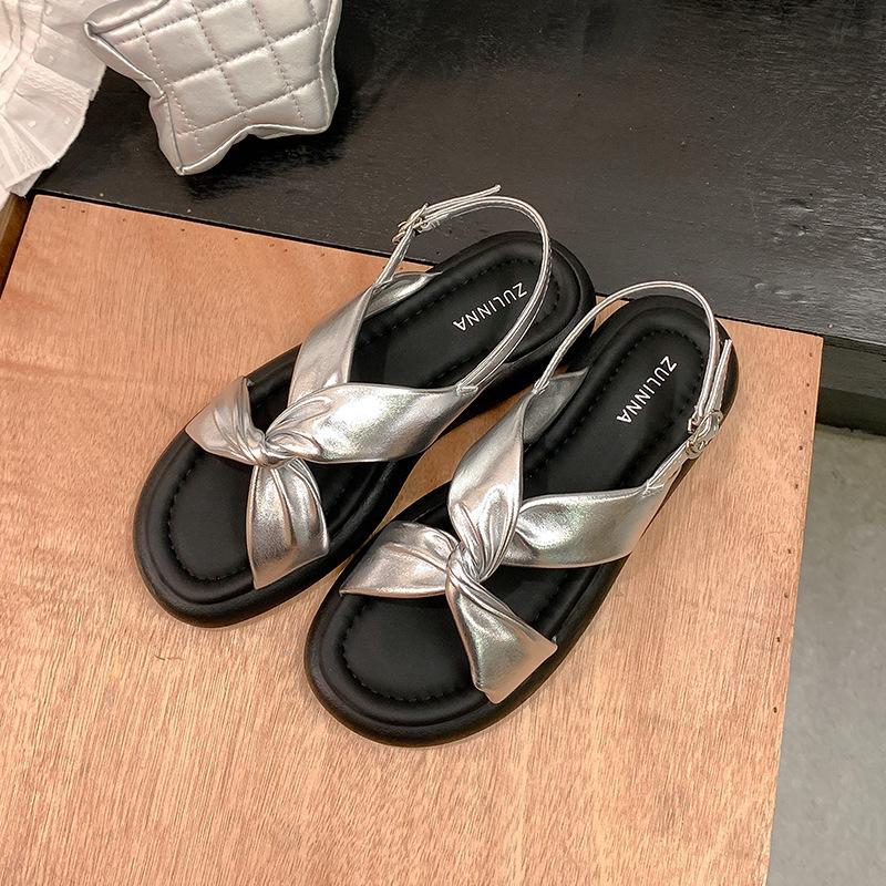 Sandals women's new summer French versatile one-word with flat slippers comfortable soft-soled beach shoes