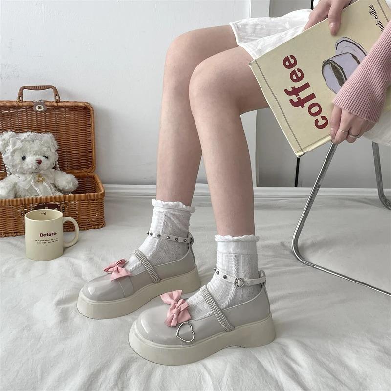 

Sweet Bowknot Flats Shoes Womens 2024 Rivet Ankle Strap Platform Lolita Shoes Woman Heart Buckle Thick Bottom Mary Janes 35 бежевый