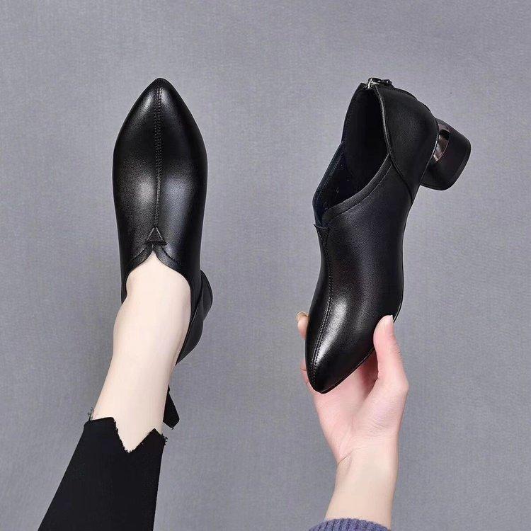 Thick heel single shoes deep mouth spring and autumn women's shoes new pointed versatile one pedal temperament leather shoes work shoes