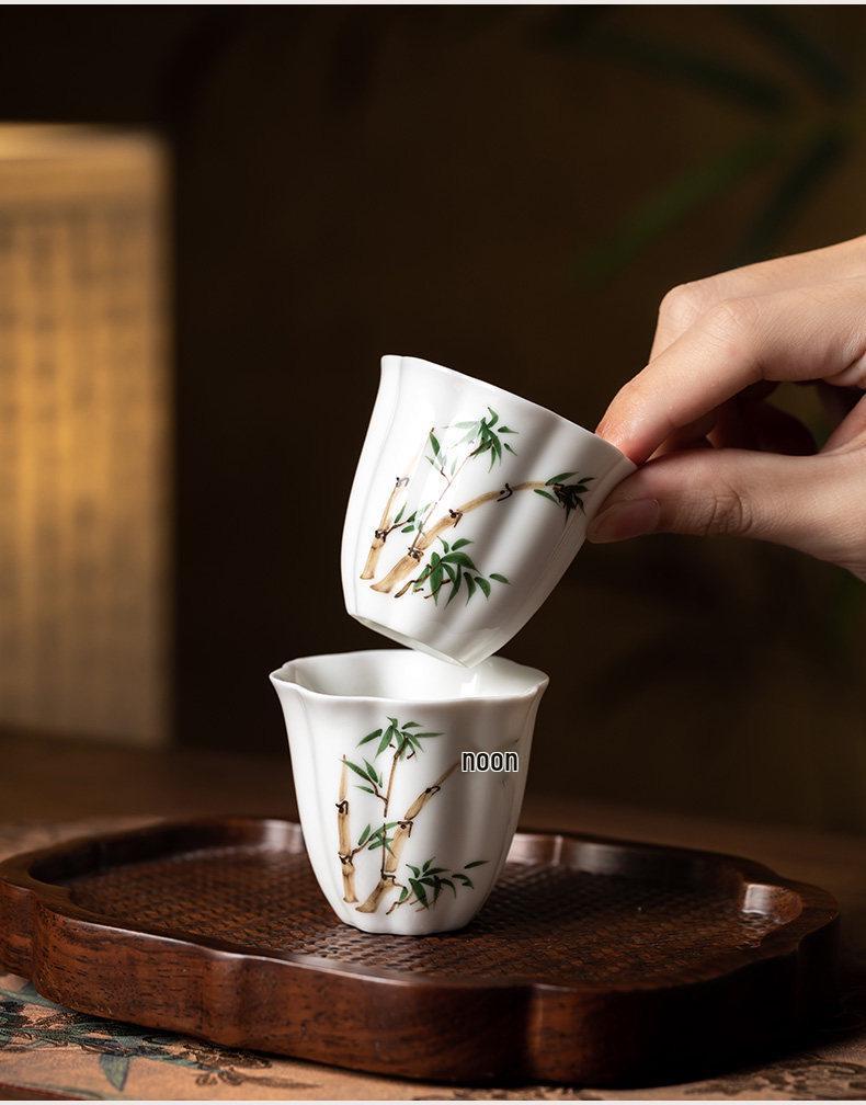 Hand-Painted Gongfu Master Tea Cup - Large Capacity White Porcelain 