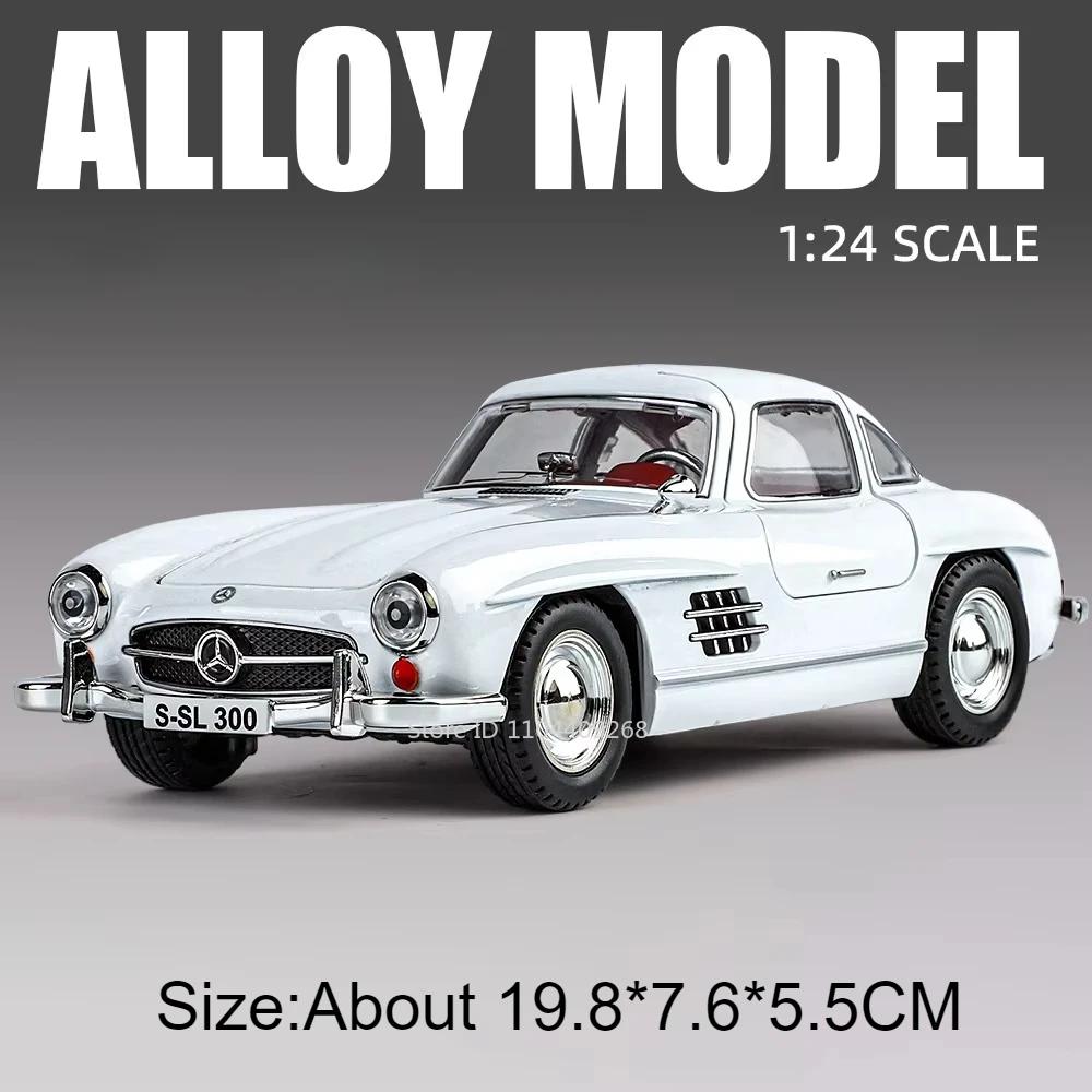 1:24 Scale 500K 300SL Vintage Car Toy Model Alloy Diecast Doors Opened Sound Light Pull Back Miniature Models Hobby Ornament