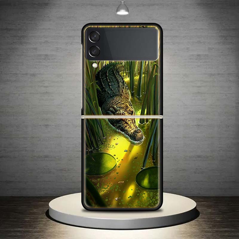 Crocodile Animal For Samsung Galaxy Z Flip 6 5 4 3 5G Phone Case Black Hard Cover ZFlip 6 5 4 3 Shockproof Bumper Coque