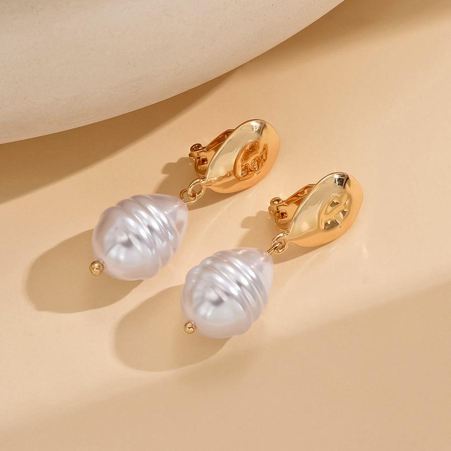 New Arrival Irregular Simulate Baroque Pearl Clip on Earrings for Women Mom Hyperbole Non Pierced Dangle Earrings Jewelry Gifts