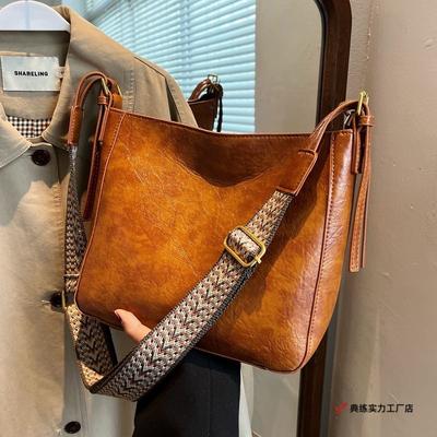 Γυναικείες τσάντες – Τσάντες με κοντά χερούλια