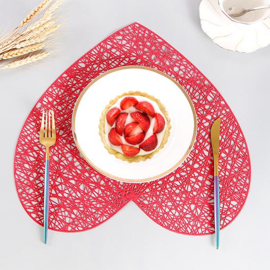 Hohles, hitzebeständiges Tischset in Herzform, Schutzmaterial, Verbrühungsschutz, verschleißfeste Tischmatte für zu Hause