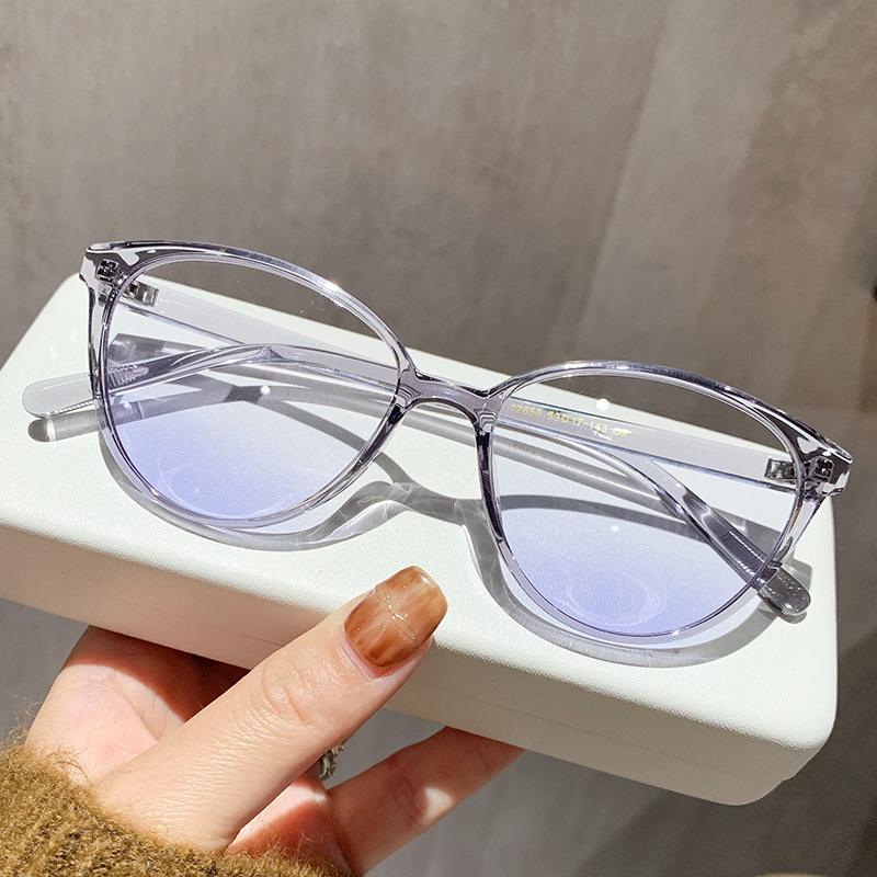 Stylish Cat Eye Gradient Sunglasses: Unisex Light Ins Street Style.