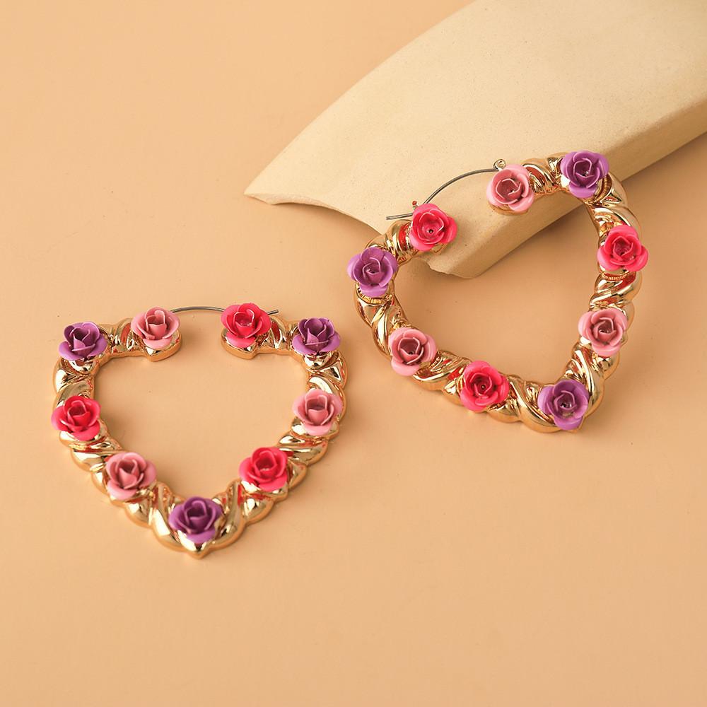 Stylish European American Heart Earrings Floral Design Ideal For Weddings And Anniversaries