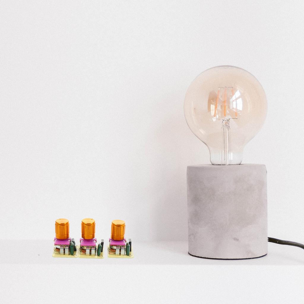 1 Set Elektrischer Dimmschalter Austauschbarer Glühbirnenregler Kleines Potentiometer für Sicherheitskamera-Beleuchtung Upgrade Wiederverwendbar Zuhause