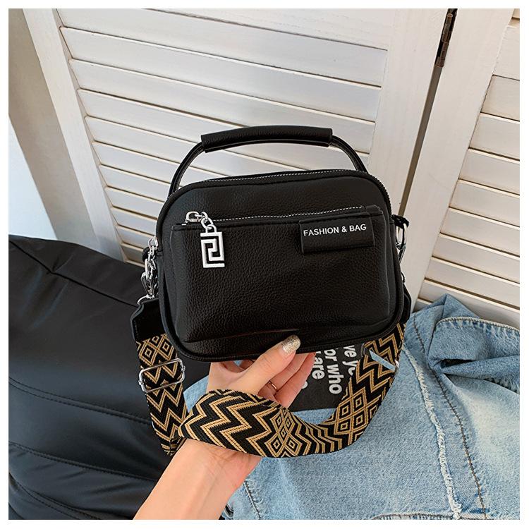 

Summer fashion niche handbag women s 2025 new trendy broadband messenger bag foreign style shoulder small square bag