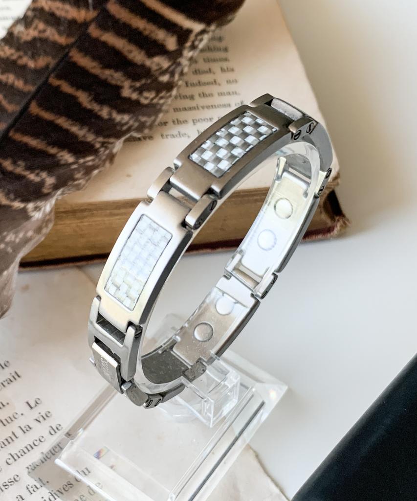 Sabona London 348 Gray Carbon Fiber Stainless Steel Magnet Bracelet