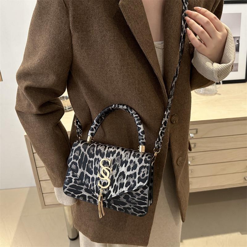 Chic Leopard Print Handheld Small Square Bag For Women Stylish Trendy Shoulder Tote