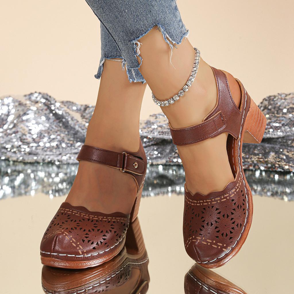 Baotou Sandals Women's 2025 New Summer Empty Thick Heel Large Size Sandals Retro Hollow High Heel Women's Sandals