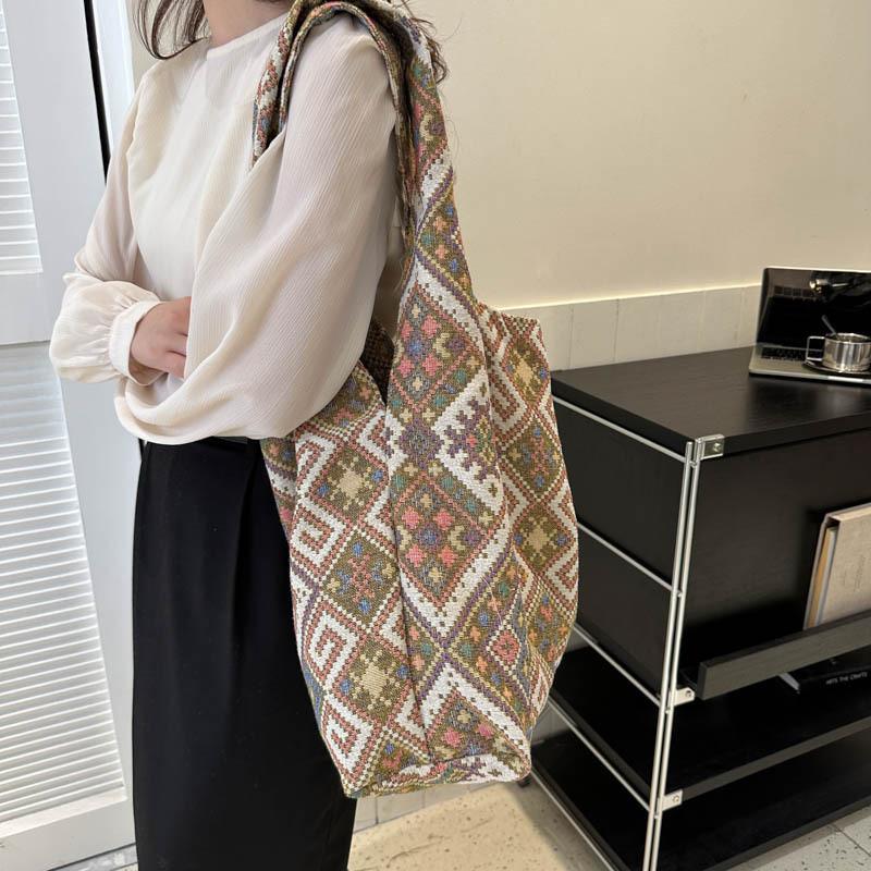 Chic Colorblock Shoulder Bag Large Stylish Tote For Casual Commuting In Various Colors