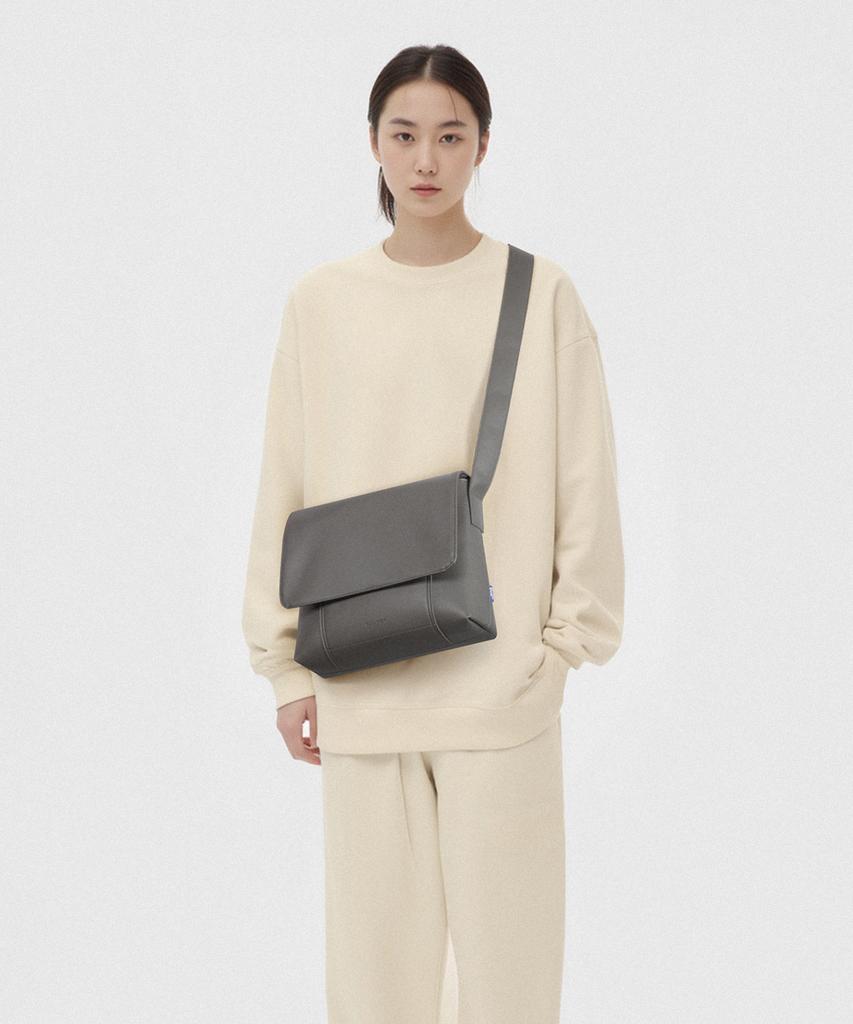 Qualpack Essential Crossbody Bag 309 Black