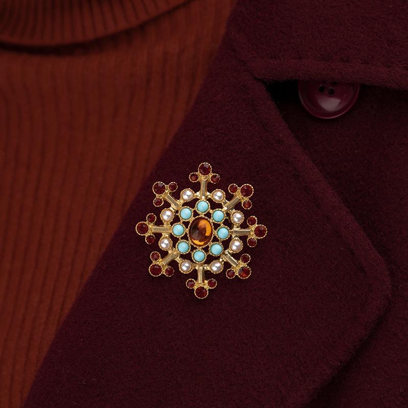 Baroque colored crystal brooch, gemstone hollow geometric brooch