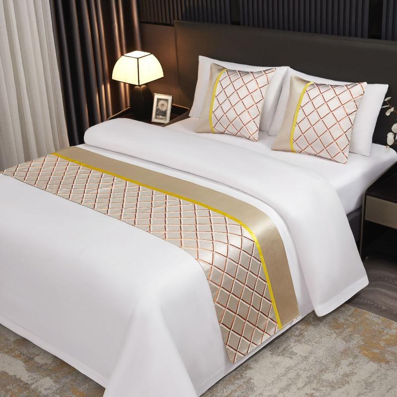 Light Luxury High-end Hotel Bed Flags Vintage Decorative Scarves Bedding Same Style Pillowcase European Style Wedding Room Home Decorat Bed Tail Towel