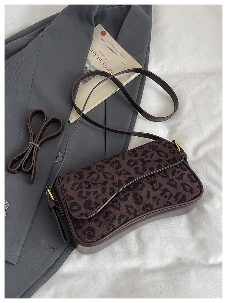 

High sense niche underarm small bag women 2025 new retro fashion leopard print shoulder bag foreign style messenger bag tide леопард друку кольору